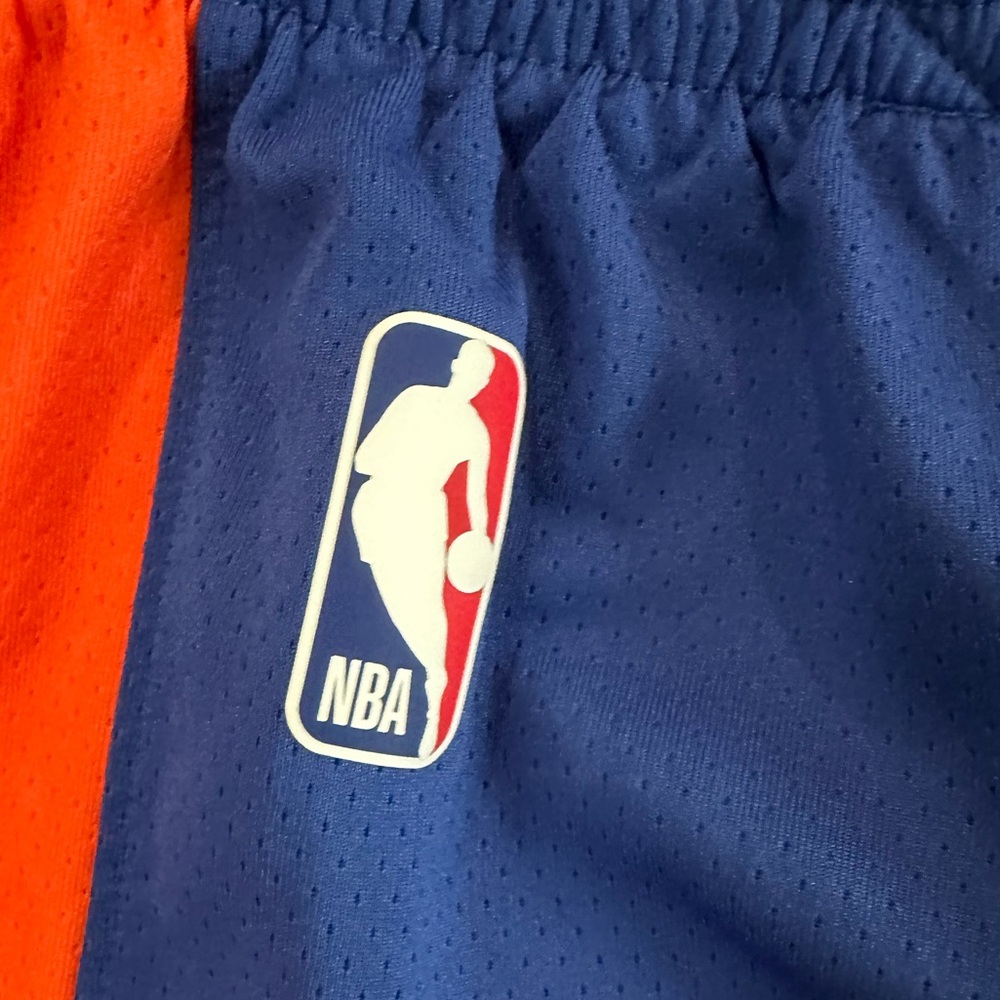 Men’s Nike NBA New York Knicks Team Practice Shorts with Swoosh Logo, Size L. - Picture 6 of 16